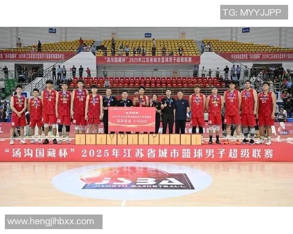 南京篮球队以96分稳居冠军赛积分榜首位争夺冠军的激烈竞争仍在继续