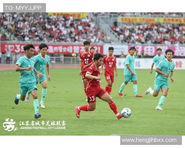 足球明星们的鞋子选择揭秘看他们如何在场上展现风采